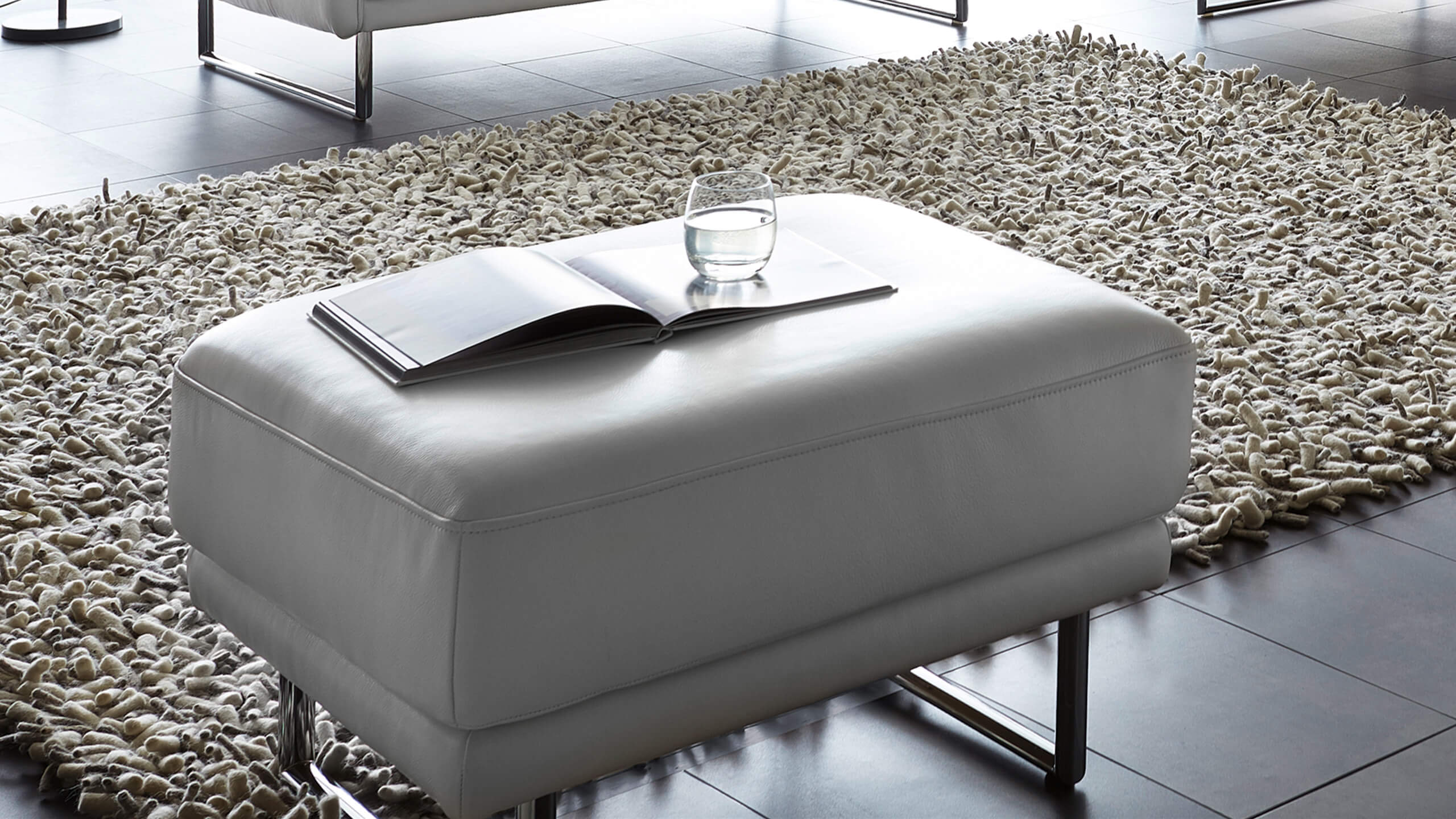 Avant Hocker 60x90 auf Rundkufen