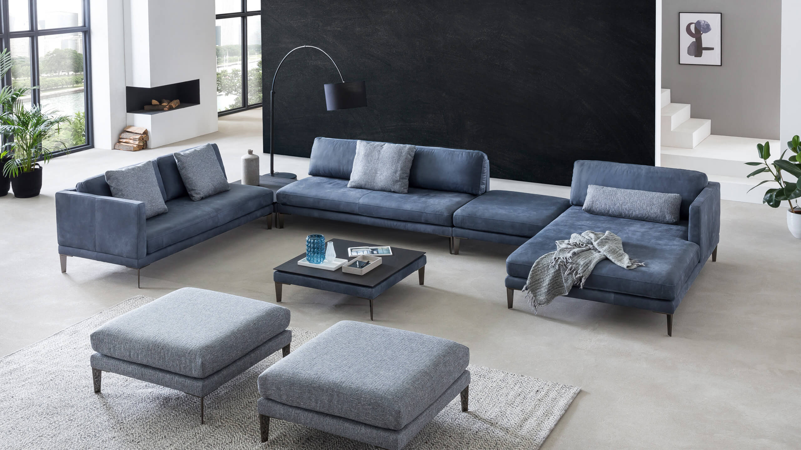 Saga Wohnlandschaft in Leder blau